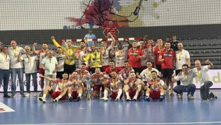 Handbal masculin: CS Dinamo a cucerit Supercupa României pentru a opta oară