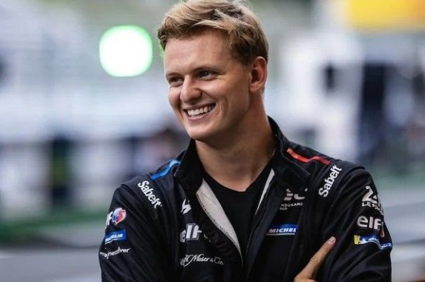 Auto: Lui Mick Schumacher ar trebui să i se mai ofere o șansă în Formula 1, spune Bernie Ecclestone