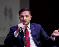 Investiție masivă în Mamaia: Tatăl lui Stelian Bujduveanu pune pe masă 600.000 de euro pentru reînchirierea vilei de la stat