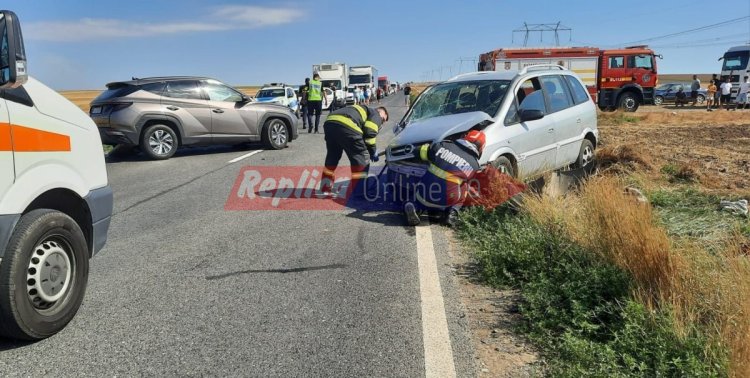 Accident cu trei victime pe DN 22 în dreptul localității Gura Dobrogei. Traficul este blocat