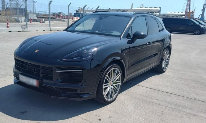 Autoturism de lux căutat de autoritățile din Polonia, descoperit la Constanța. Video