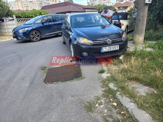 Coliziune între 2 autoturisme, la intersecția străzilor Răsuri cu Trandafirului. Video