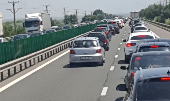 Blocaj pe Autostrada Soarelui: Accident cu trei mașini, trafic îngreunat la kilometrul 114