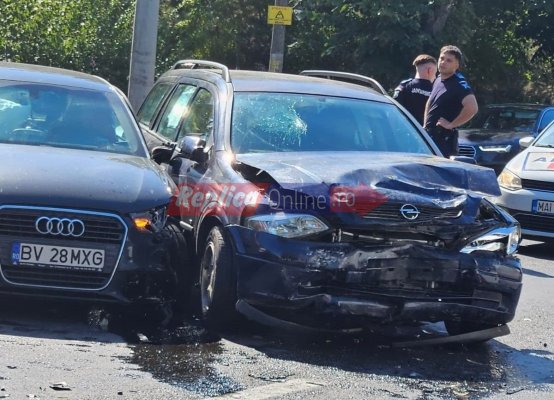 Accident între două autoturisme pe Strada Republicii