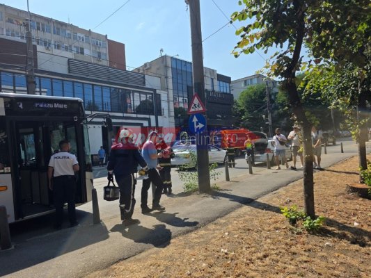 Circulație îngreunată pe strada Adamclisi după ce o femeia a căzut în autobuzul care a frânat brusc pentru a evita un accident