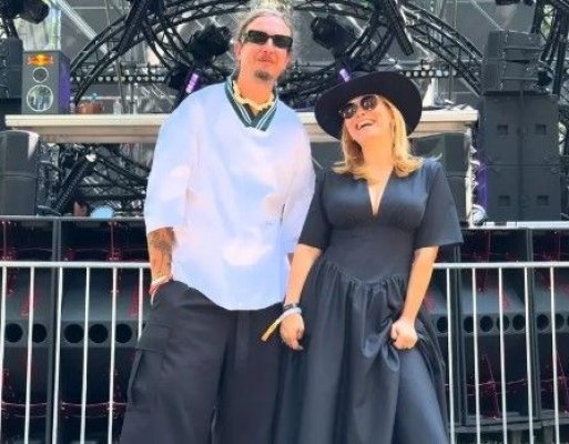 Cum a apărut Andreea Esca la Untold 2025. Prezentatoarea a urcat pe scenă în rol de DJ
