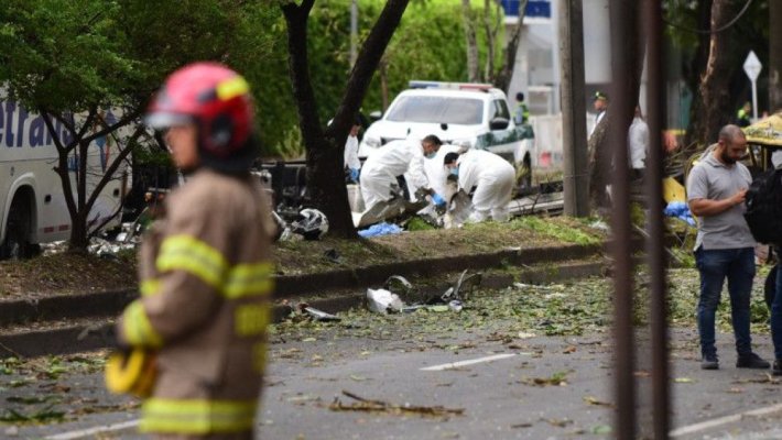 Cel puţin 17 morţi, între care şi poliţişti, în explozia unei maşini şi atacul asupra unui elicopter, în Columbia