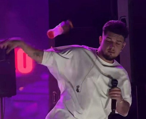 Babasha, atacat cu sticle, pe scenă, la un concert! Cum a reacționat artistul