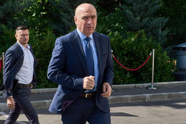 Ilie Bolojan apasă pedala economiei cu Mercedes: Premierul vorbește despre investiția de 100 de milioane de euro de la Sebeș
