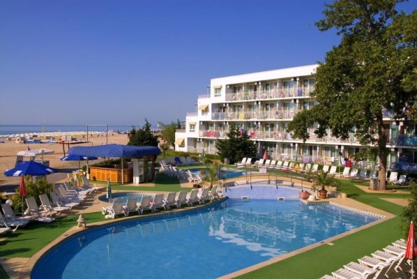 Turiștii români, avertizați: Vacanțele în Bulgaria vor fi mai scumpe cu până la 20% în 2026