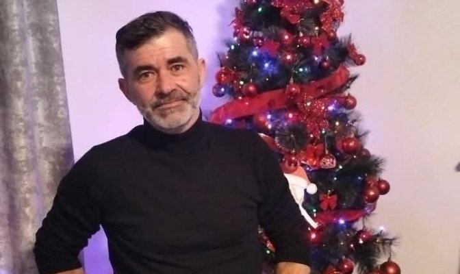 Îl cunoașteți?! Un amărât care n-avea de niciunele și-a jefuit angajatorul cu 5.000 de euro  