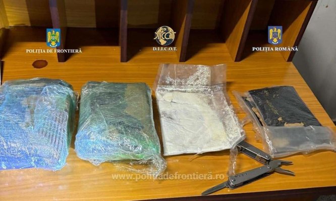 Doi sârbi au fost săltați direct de pe A1. Transportau cocaină de trei milioane de euro!