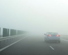 Atenție șoferi! Se circulă în condiții de ceață!