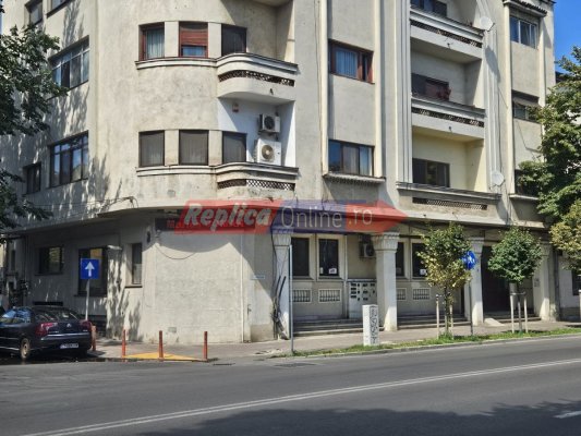 Percheziții la o agenție de turism, după ce mai multe persoane au rămas fără banii pentru vacanțe VIDEO