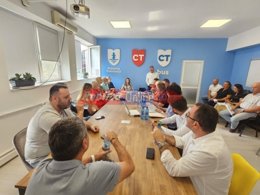 O nouă rundă de negocieri la CT BUS. Parte din consilierii locali sunt prezenți la întâlnire
