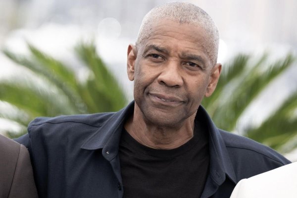 Denzel Washington spune că nu mai urmăreşte filme: „Nu mai merg la cinema. M-am săturat“