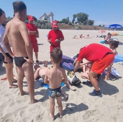 Mai multe persoane au fost salvate de la înec, în stațiunea Eforie Sud