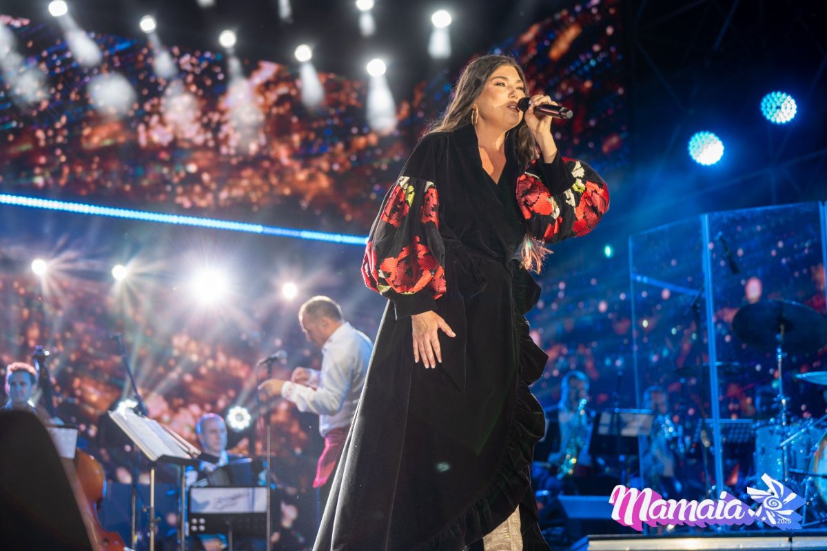 Traditia si bucuria lumineaza scena Festivalului National al Cantecului si Dansului Popular Romanesc ,,Mamaia” Traditia si bucuria lumineaza scena Festivalului National al Cantecului si Dansului Popular Romanesc ,,Mamaia”