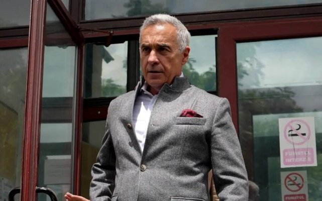Călin Georgescu, mesaj din fața IPJ Ilfov: ,,Ei mint, noi știm că ei mint, iar ei știu că noi știm că ei mint”
