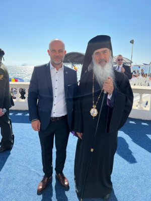 Deputatul AUR, Cosmin Hristu, prezent la slujba din Portul Tomis, de Adormirea Maicii Domnului
