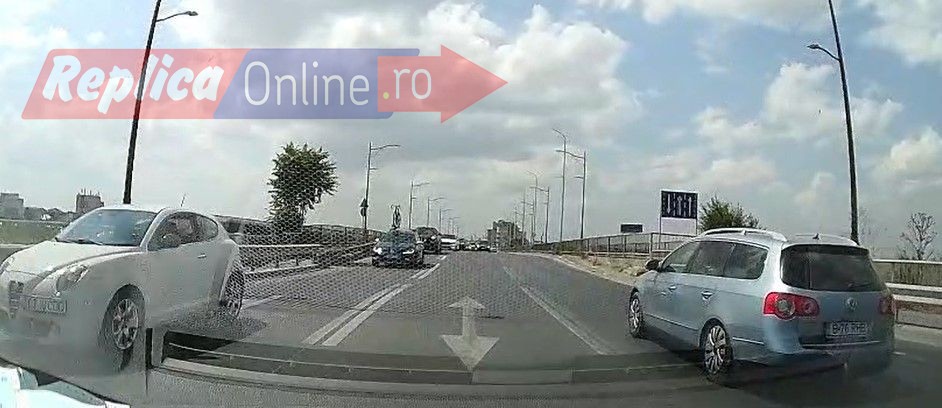 Pe Podul de la Navodari, ca-n jungla! soferii cer ajutorul politiei. Video Pe Podul de la Navodari, ca-n jungla! soferii cer ajutorul politiei. Video