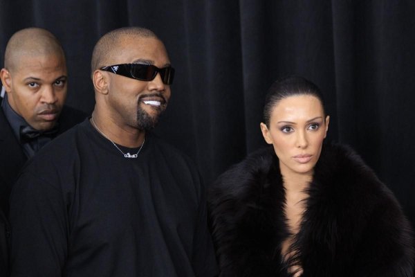 Efectul Kanye West. Cum arăta Bianca Censori cu un an înainte de a-l cunoaște pe rapper