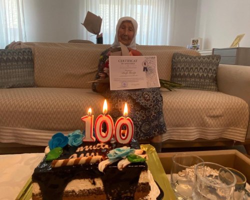 Primăria Medgidia a premiat două senioare care au împlinit 100 și, respectiv, 105 ani
