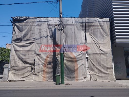 Pericolul ascuns în inima Constanței: mai multe clădiri abandonate de proprietari, lângă Tomis Mall! Video