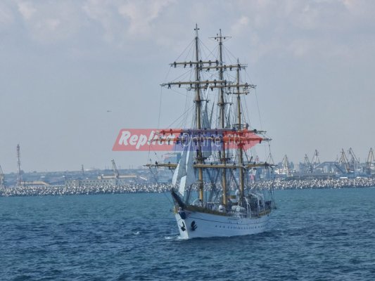 Pregătirile pentru Ziua Marinei văzute de pe Fregata 111 Mărășești. Video