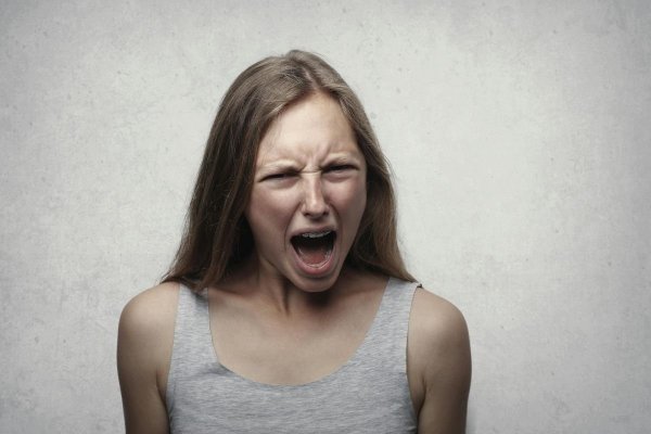 Vin cu adevărat nervii din stomac? S-a aflat legătura dintre digestie și deciziile pripite
