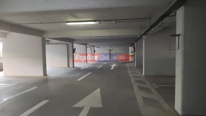 În plin sezon estival, parcarea supraetajată din Mamaia, de 3 mil. de euro, plânge după mașini! Video