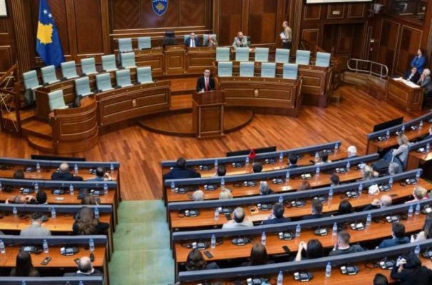 Parlamentul din Kosovo și-a ales președintele, după patru luni de impas ce a blocat formarea guvernului