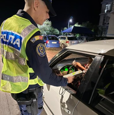 Un bărbat a fost prins în Constanța conducând beat și fără permis