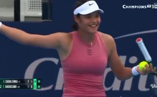 Iritată de un copil care plângea în tribune, Emma Răducanu a cerut să fie evacuat de la turneul de la Cincinnati