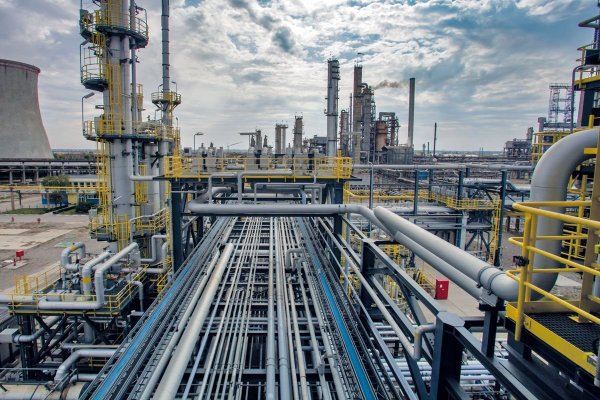 Situație de urgență, declarată oficial de Ministerul Energiei: Criză în aprovizionarea cu țiței și motorină