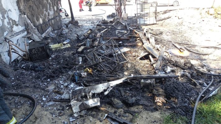 Incendiu la o rulotă, în Mamaia Nord! Video