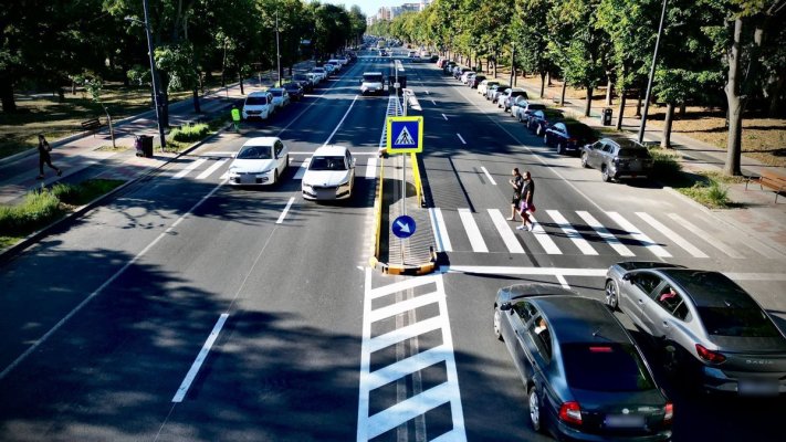 Trei treceri de pietoni, de pe Bd. Lăpușneanu, au fost amenajate cu scuaruri 