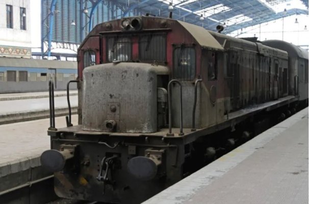Catastrofă feroviară în Egipt. Trei oameni au murit după deraierea a șapte vagoane