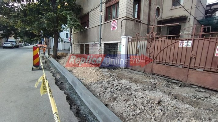 Reabilitarea trotuarelor de pe Strada General Manu stârnește revoltă în rândul trecătorilor! Video 