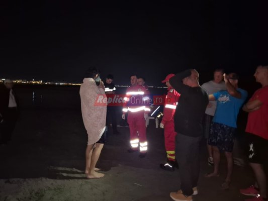 Pompierii alertați... degeaba, pe plaja de la Malibu! 