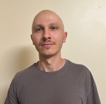 Apel umanitar! Un ofițer de la Direcția Hidrografică Maritimă Constanța, diagnosticat cu cancer, are nevoie de bani ca să trăiască! 