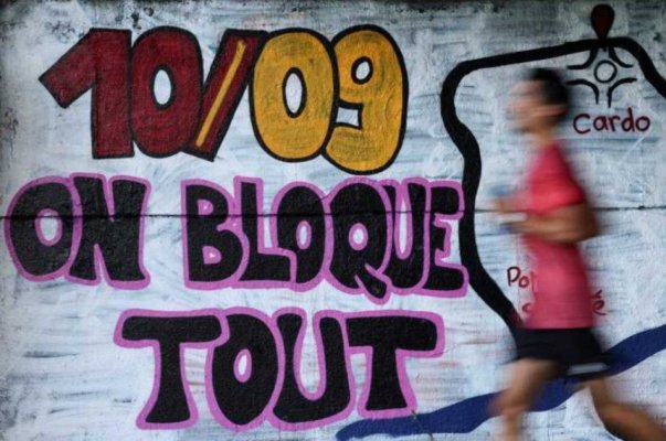 Franța se pregătește pentru greve și proteste în cadrul unei mișcări sub sloganul „Blocăm totul“