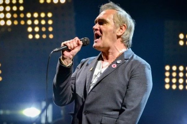 Morrissey, fostul membru al trupei „The Smiths“ şi-a anulat două concerte în SUA din cauza unei „ameninţări la adresa vieţii sale“