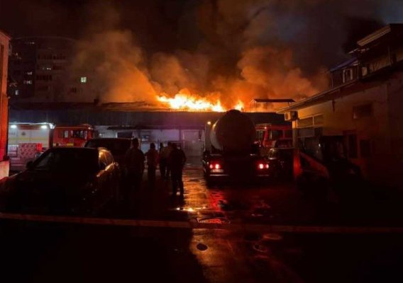 Incendiu de proporții la o hală din Sectorul 2 al Capitalei. Au fost emise mai multe mesaje RO-ALERT. Video