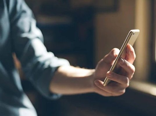 Adolescentul de 17 ani, suspectat că a trimis amenințări școlilor și spitalelor, a fost reținut