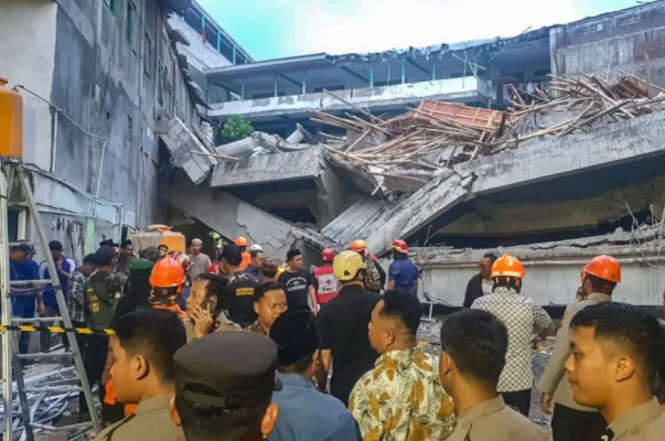 Trei morți și 38 de persoane date dispărute după prăbușirea unei școli în Indonezia