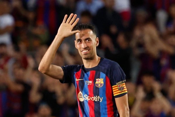 Sergio Busquets, legenda clubului de fotbal FC Barcelona, a anunțat că va pune capăt carierei sale la finalul sezonului