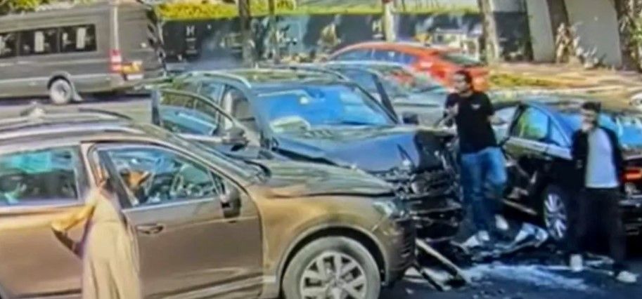 Fiul lui Ilie Dumitrescu, devenit fugar dupa accidentul din Primaverii, este cautat de politisti Fiul lui Ilie Dumitrescu, devenit fugar dupa accidentul din Primaverii, este cautat de politisti