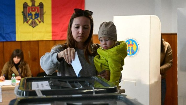 Rezultate alegeri Republica Moldova 2025: Partidul Maiei Sandu se distanțează de forțele pro-ruse  