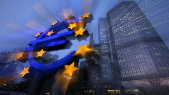 Avertisment de la BCE: ”Familiile ar trebui să aibă întotdeauna o sumă de numerar acasă”